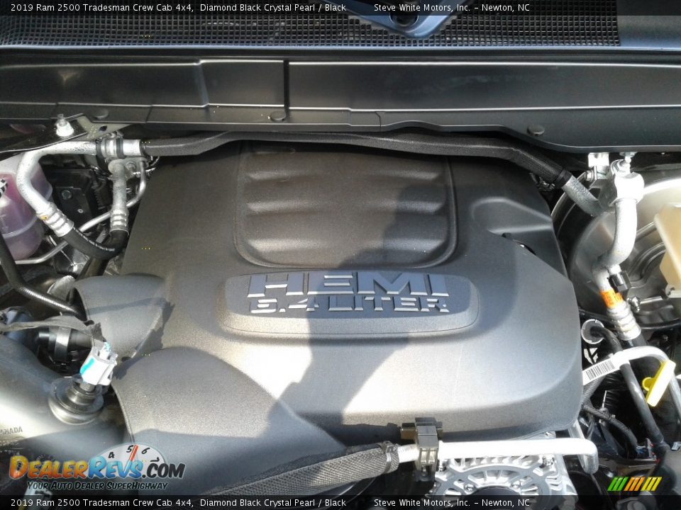 2019 Ram 2500 Tradesman Crew Cab 4x4 Diamond Black Crystal Pearl / Black Photo #28