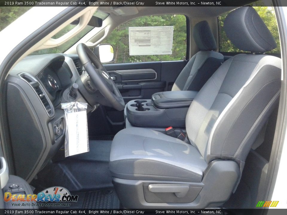 2019 Ram 3500 Tradesman Regular Cab 4x4 Bright White / Black/Diesel Gray Photo #10
