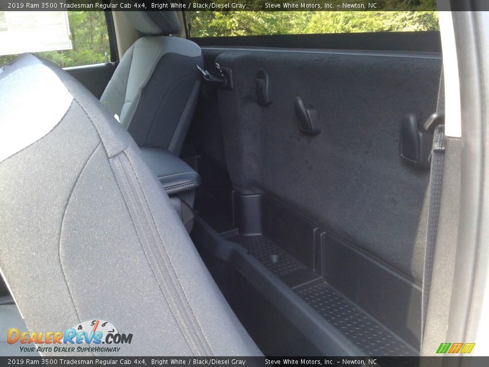 2019 Ram 3500 Tradesman Regular Cab 4x4 Bright White / Black/Diesel Gray Photo #11