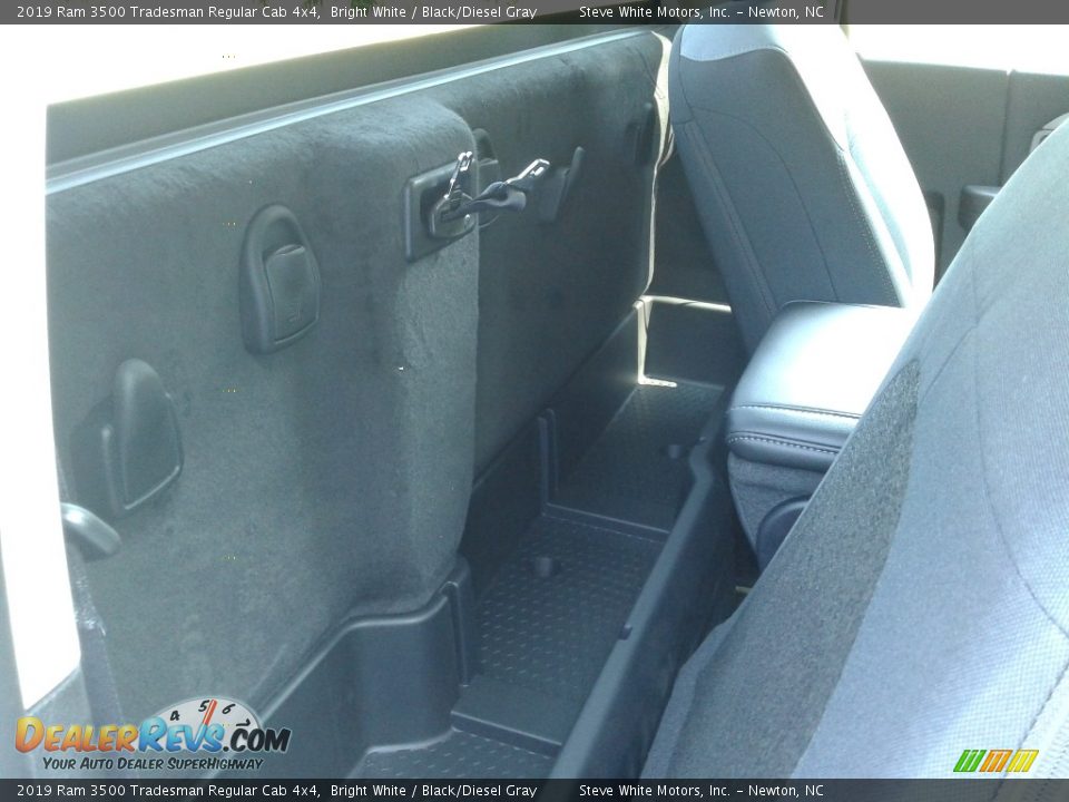2019 Ram 3500 Tradesman Regular Cab 4x4 Bright White / Black/Diesel Gray Photo #13