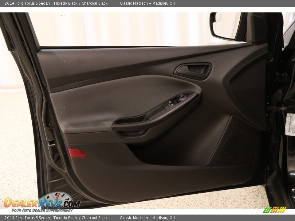 2014 Ford Focus S Sedan Tuxedo Black / Charcoal Black Photo #4