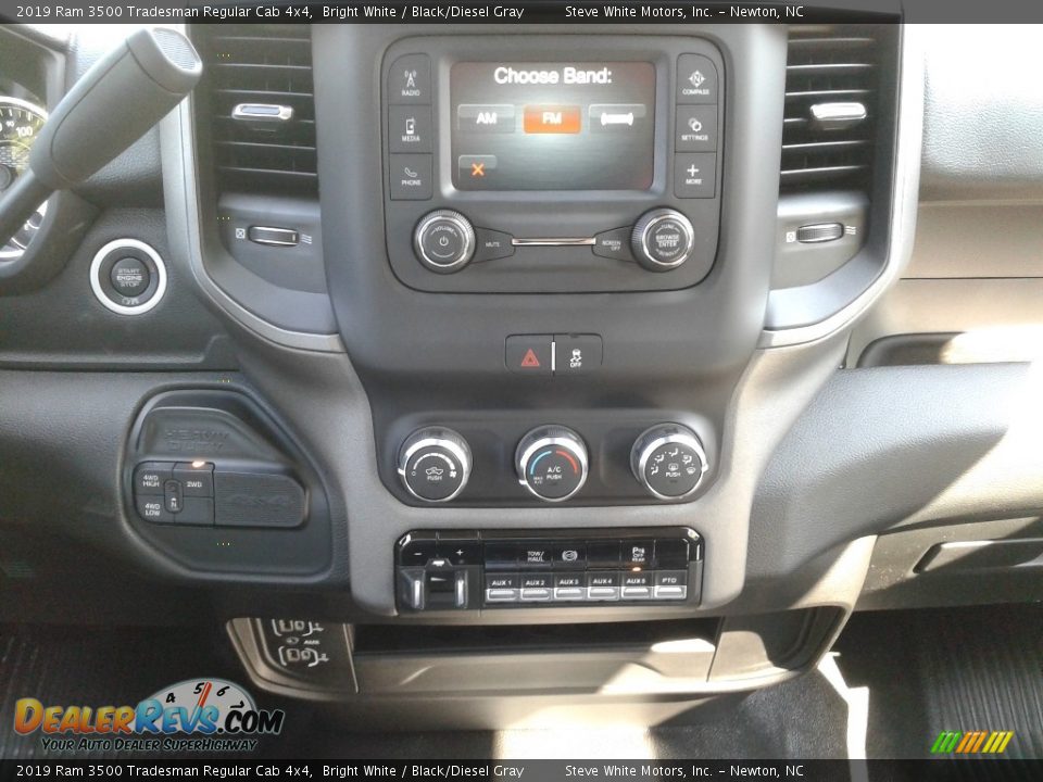 2019 Ram 3500 Tradesman Regular Cab 4x4 Bright White / Black/Diesel Gray Photo #19