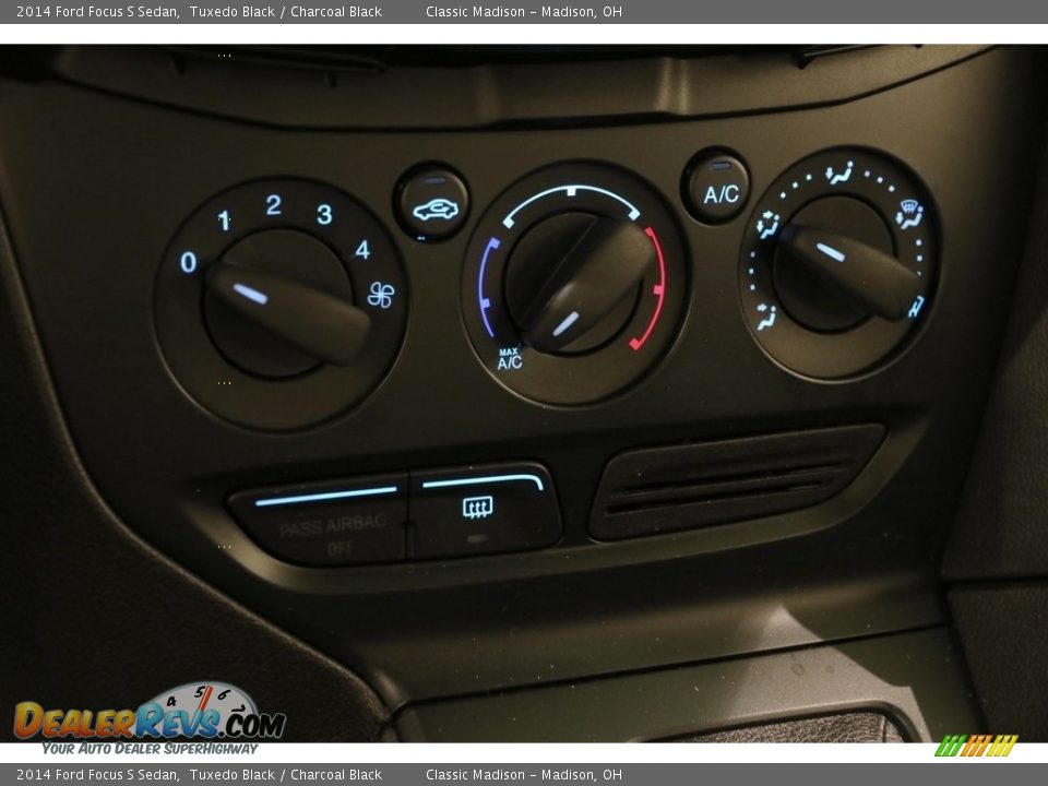 2014 Ford Focus S Sedan Tuxedo Black / Charcoal Black Photo #11