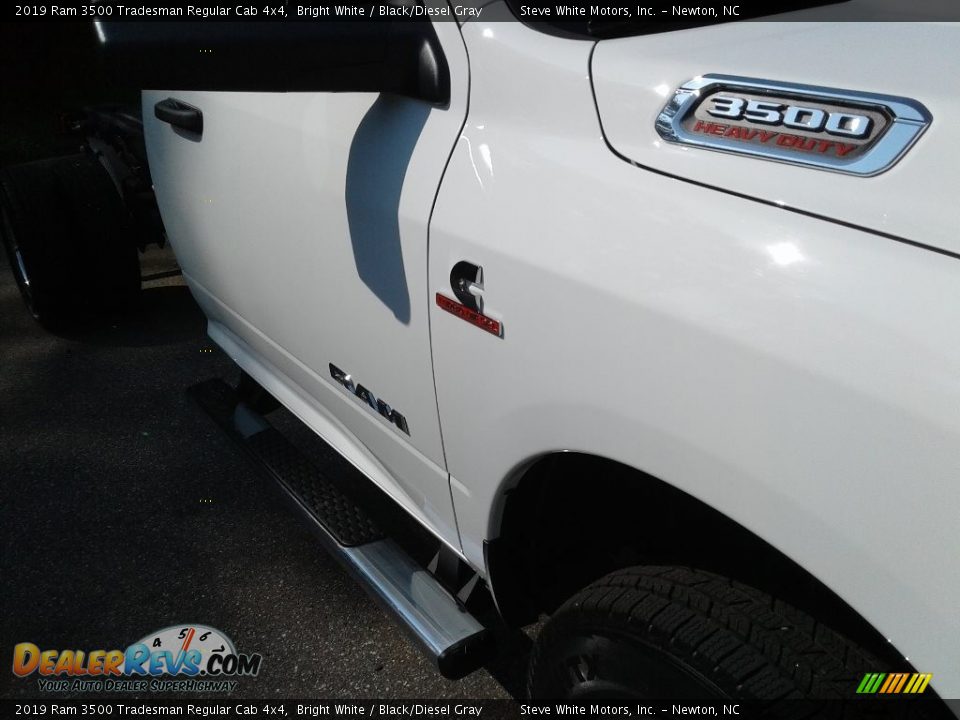 2019 Ram 3500 Tradesman Regular Cab 4x4 Bright White / Black/Diesel Gray Photo #25