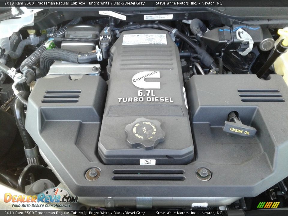 2019 Ram 3500 Tradesman Regular Cab 4x4 Bright White / Black/Diesel Gray Photo #27