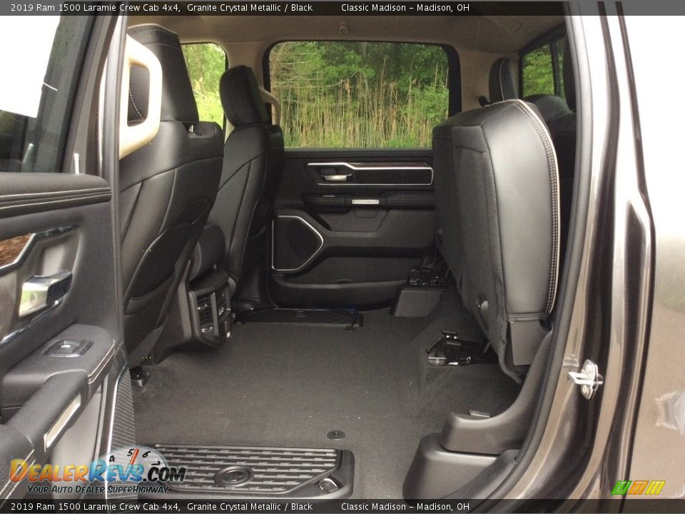 2019 Ram 1500 Laramie Crew Cab 4x4 Granite Crystal Metallic / Black Photo #15