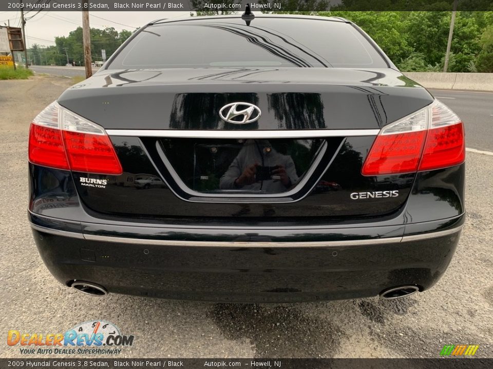 2009 Hyundai Genesis 3.8 Sedan Black Noir Pearl / Black Photo #4