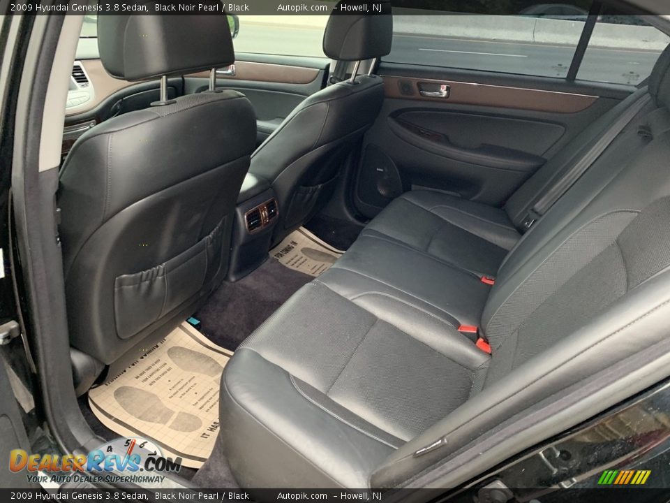2009 Hyundai Genesis 3.8 Sedan Black Noir Pearl / Black Photo #10