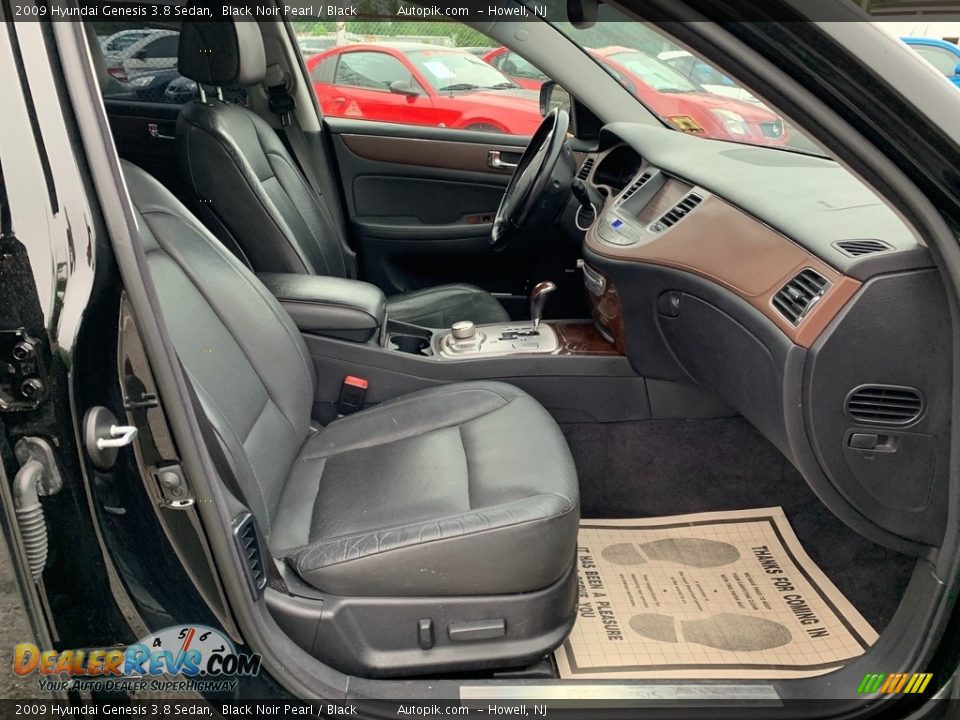 2009 Hyundai Genesis 3.8 Sedan Black Noir Pearl / Black Photo #12