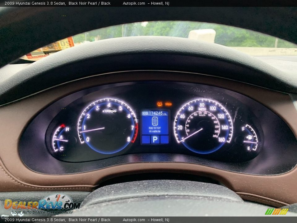 2009 Hyundai Genesis 3.8 Sedan Black Noir Pearl / Black Photo #17