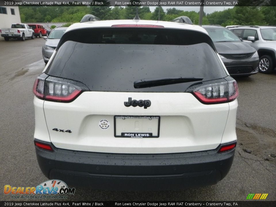 2019 Jeep Cherokee Latitude Plus 4x4 Pearl White / Black Photo #4