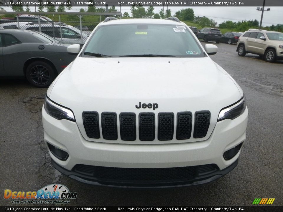 2019 Jeep Cherokee Latitude Plus 4x4 Pearl White / Black Photo #8