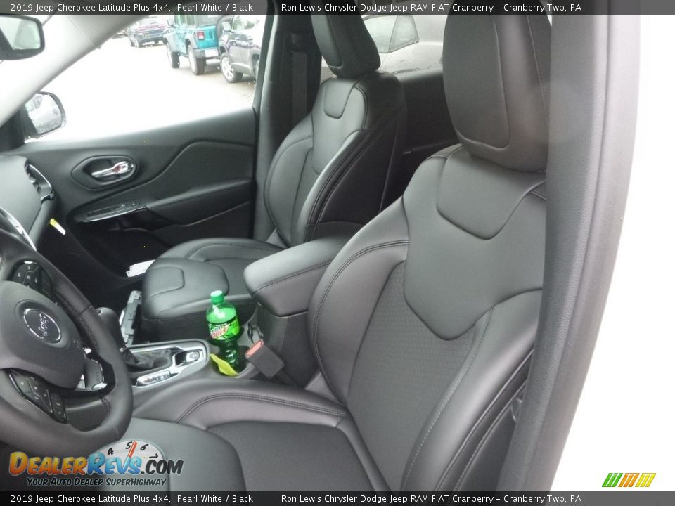 2019 Jeep Cherokee Latitude Plus 4x4 Pearl White / Black Photo #14