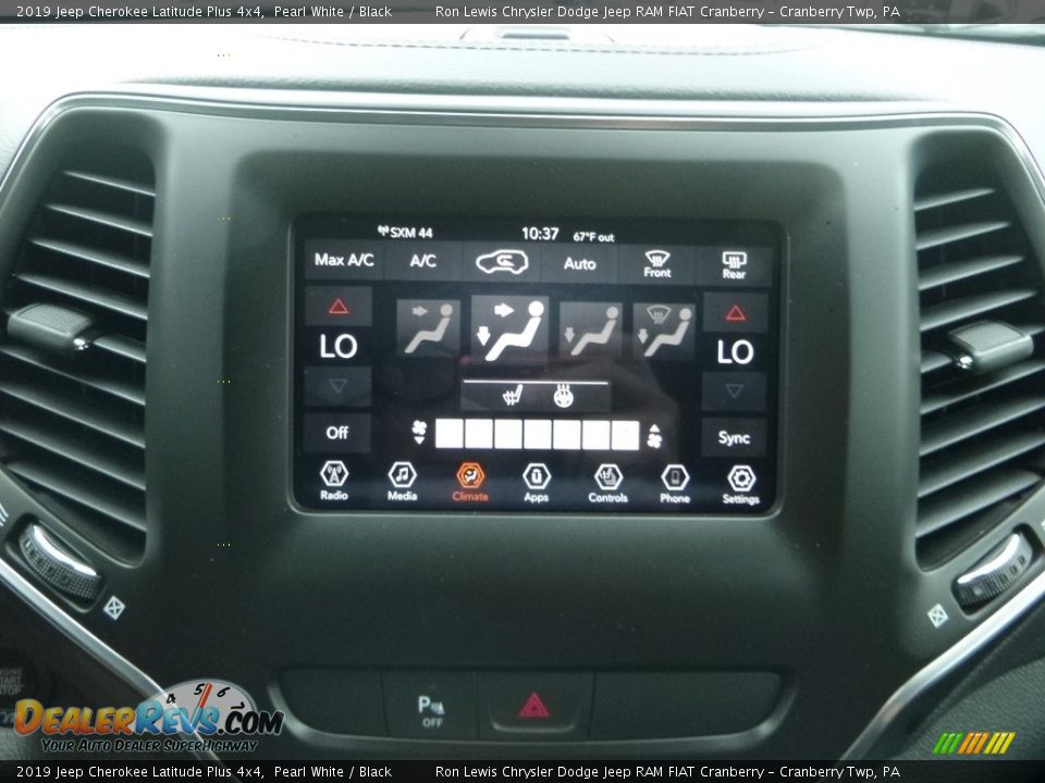 2019 Jeep Cherokee Latitude Plus 4x4 Pearl White / Black Photo #16