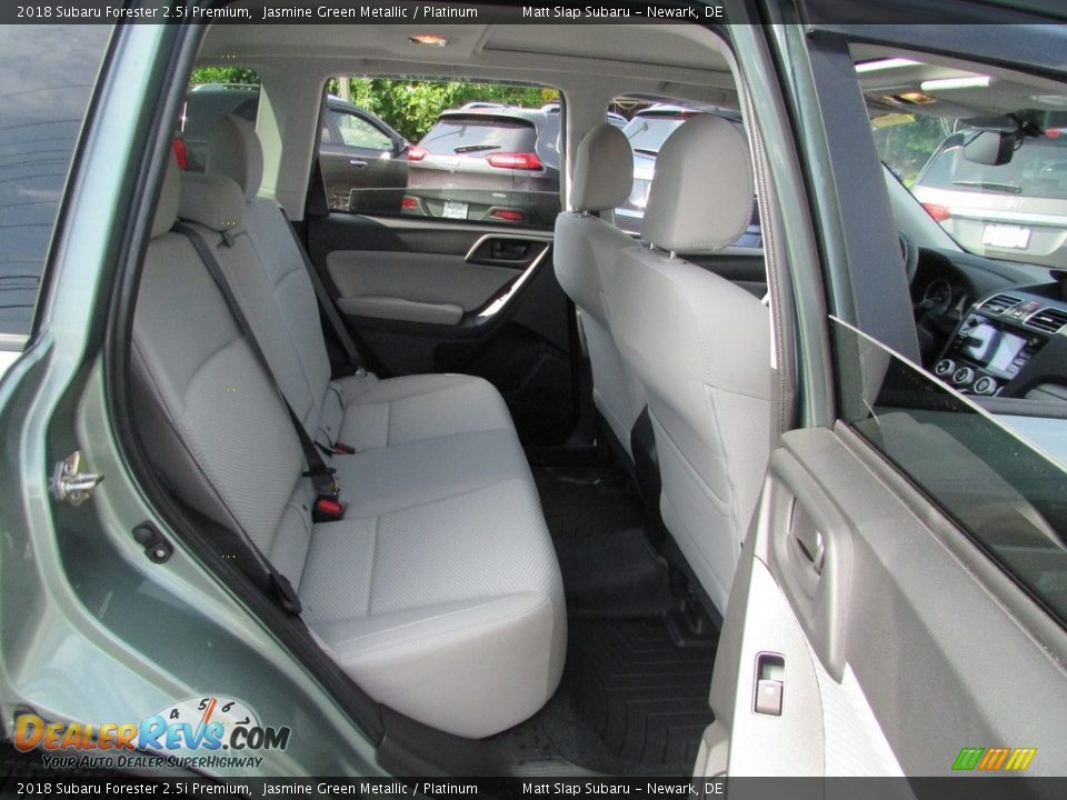 2018 Subaru Forester 2.5i Premium Jasmine Green Metallic / Platinum Photo #19