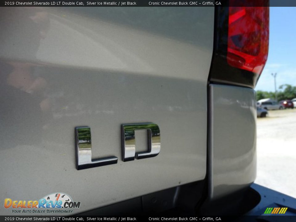 2019 Chevrolet Silverado LD LT Double Cab Silver Ice Metallic / Jet Black Photo #10