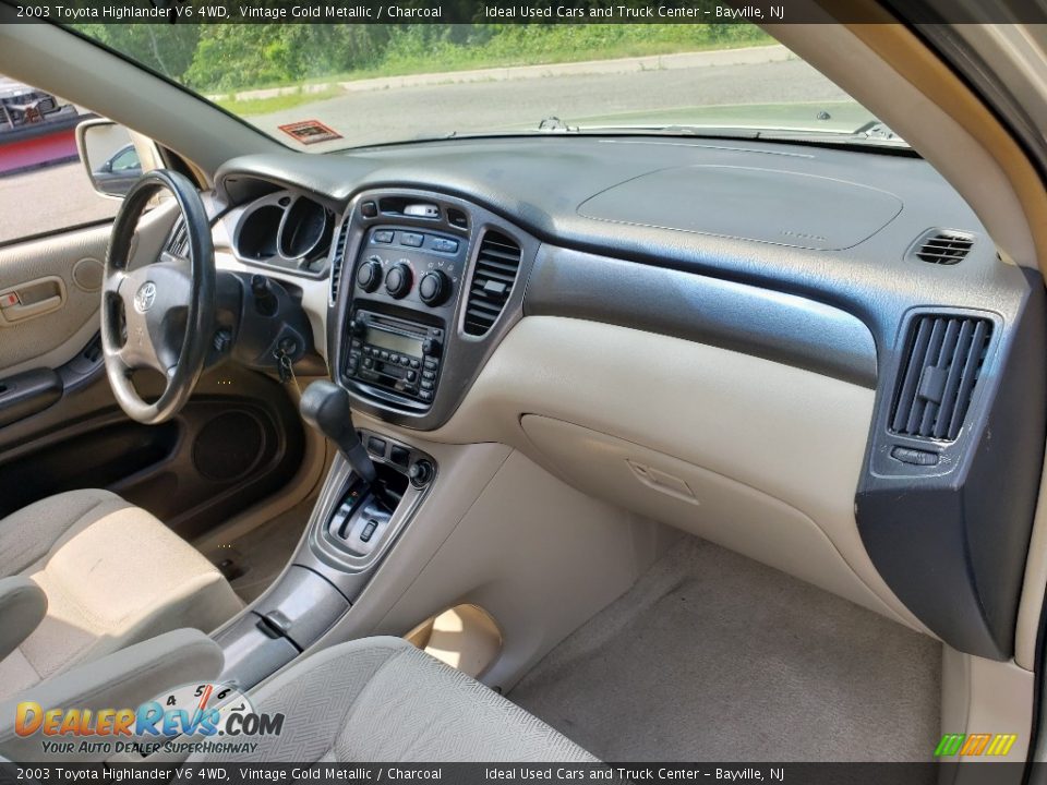 2003 Toyota Highlander V6 4WD Vintage Gold Metallic / Charcoal Photo #10