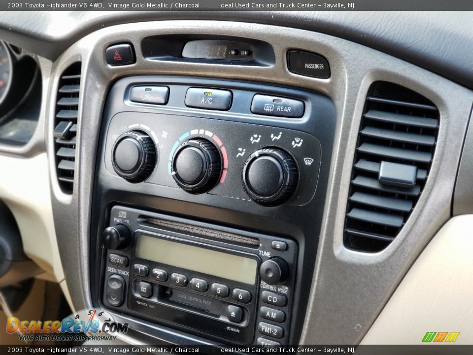 2003 Toyota Highlander V6 4WD Vintage Gold Metallic / Charcoal Photo #13