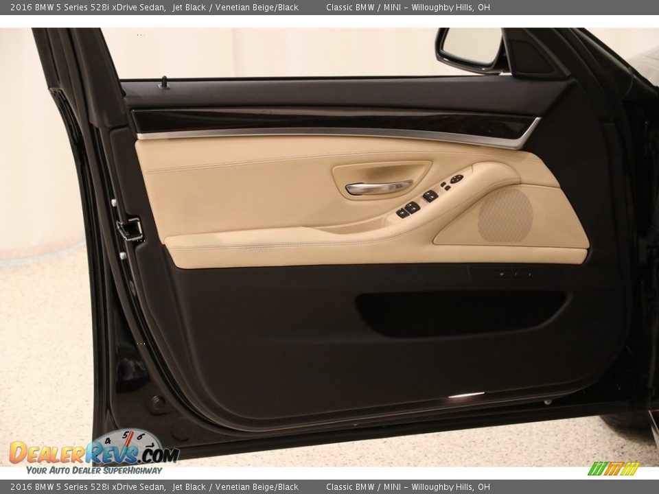2016 BMW 5 Series 528i xDrive Sedan Jet Black / Venetian Beige/Black Photo #4