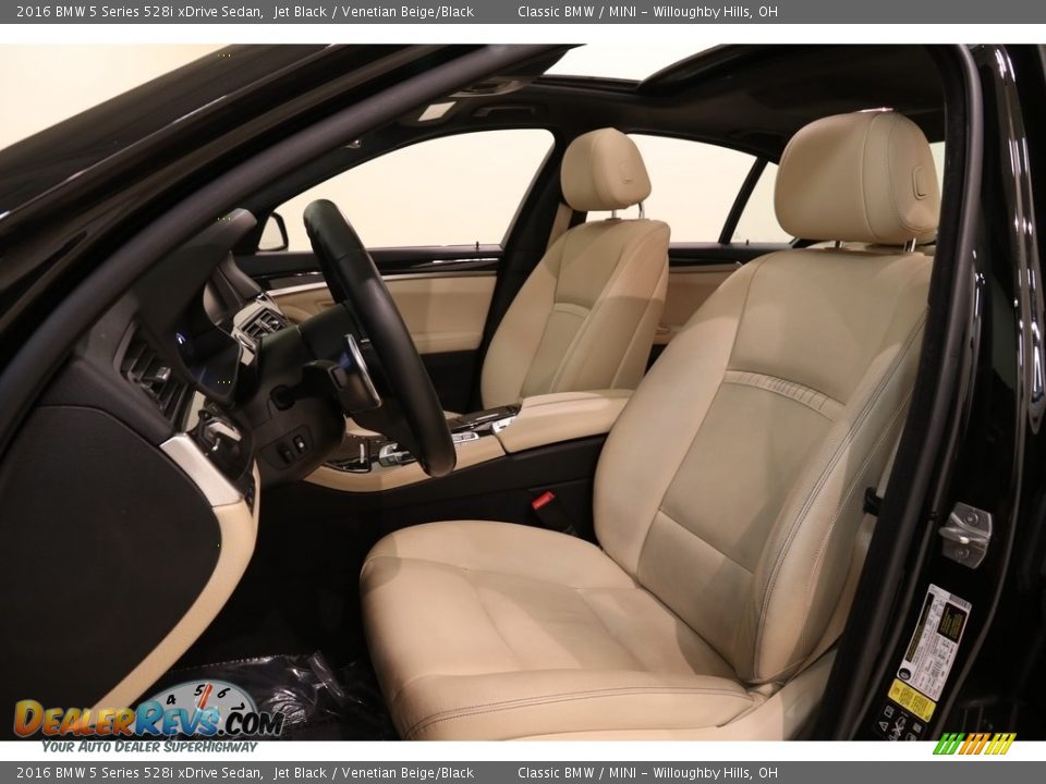 2016 BMW 5 Series 528i xDrive Sedan Jet Black / Venetian Beige/Black Photo #5