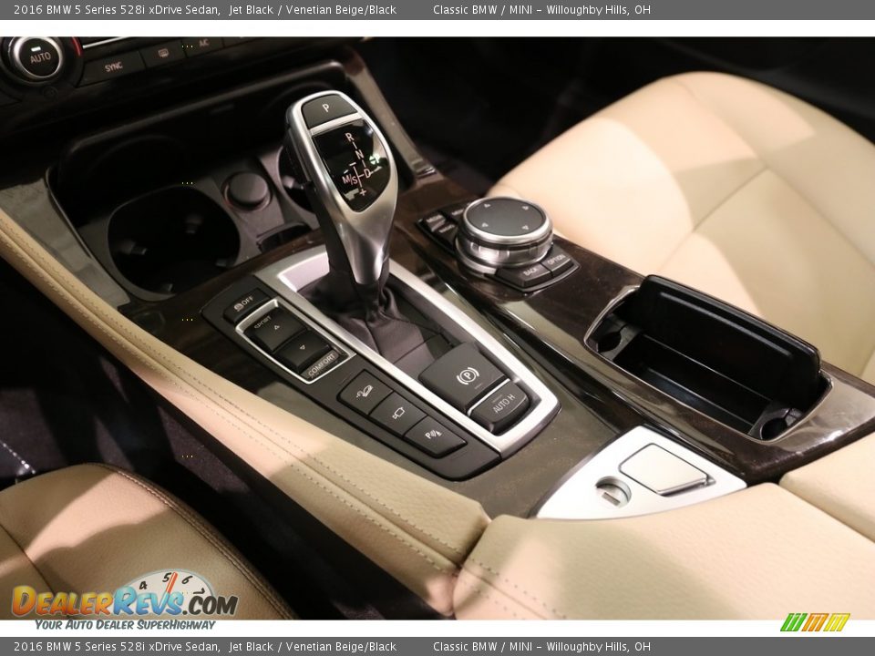 2016 BMW 5 Series 528i xDrive Sedan Jet Black / Venetian Beige/Black Photo #16