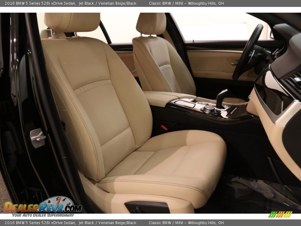 2016 BMW 5 Series 528i xDrive Sedan Jet Black / Venetian Beige/Black Photo #19