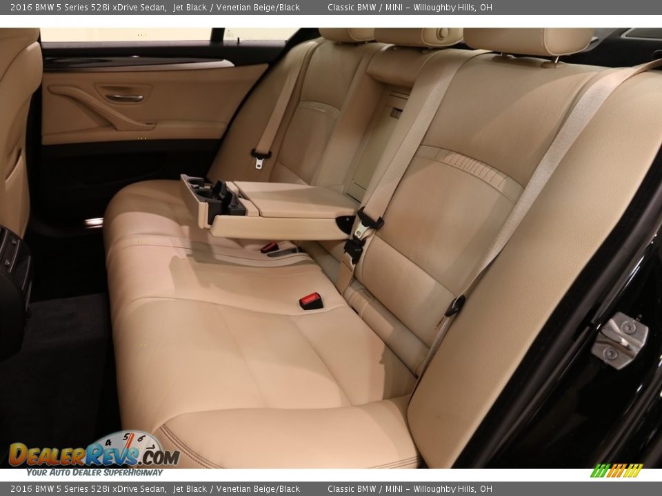 2016 BMW 5 Series 528i xDrive Sedan Jet Black / Venetian Beige/Black Photo #22