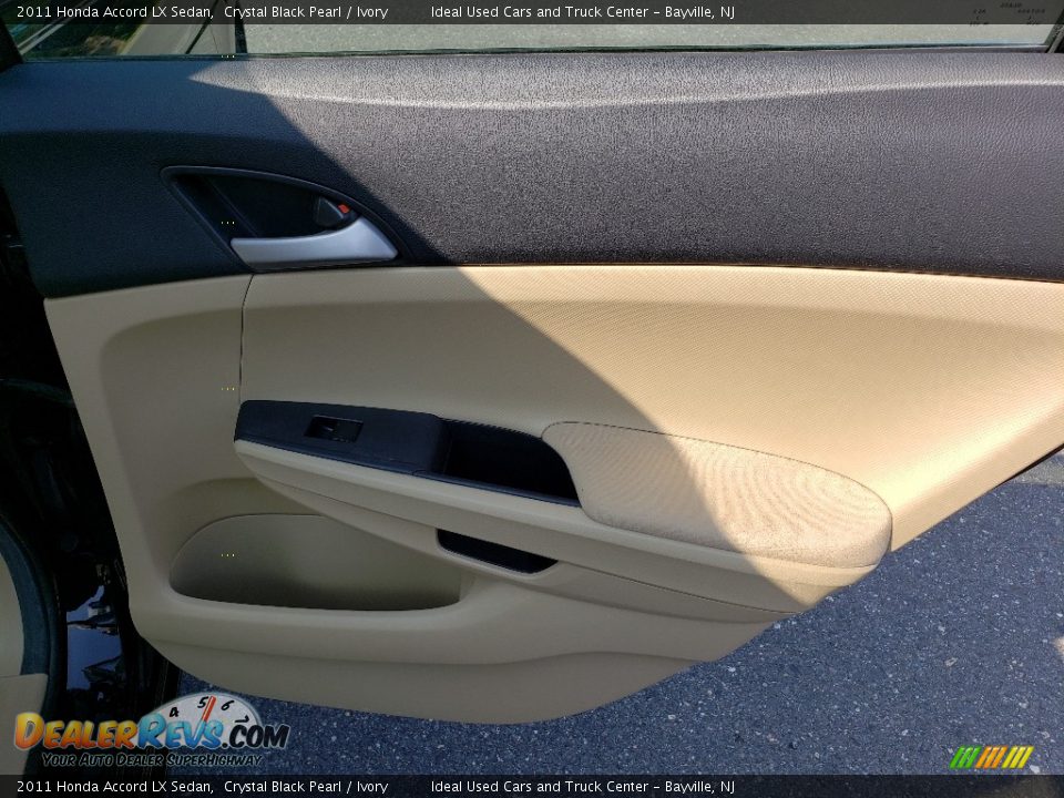 2011 Honda Accord LX Sedan Crystal Black Pearl / Ivory Photo #15