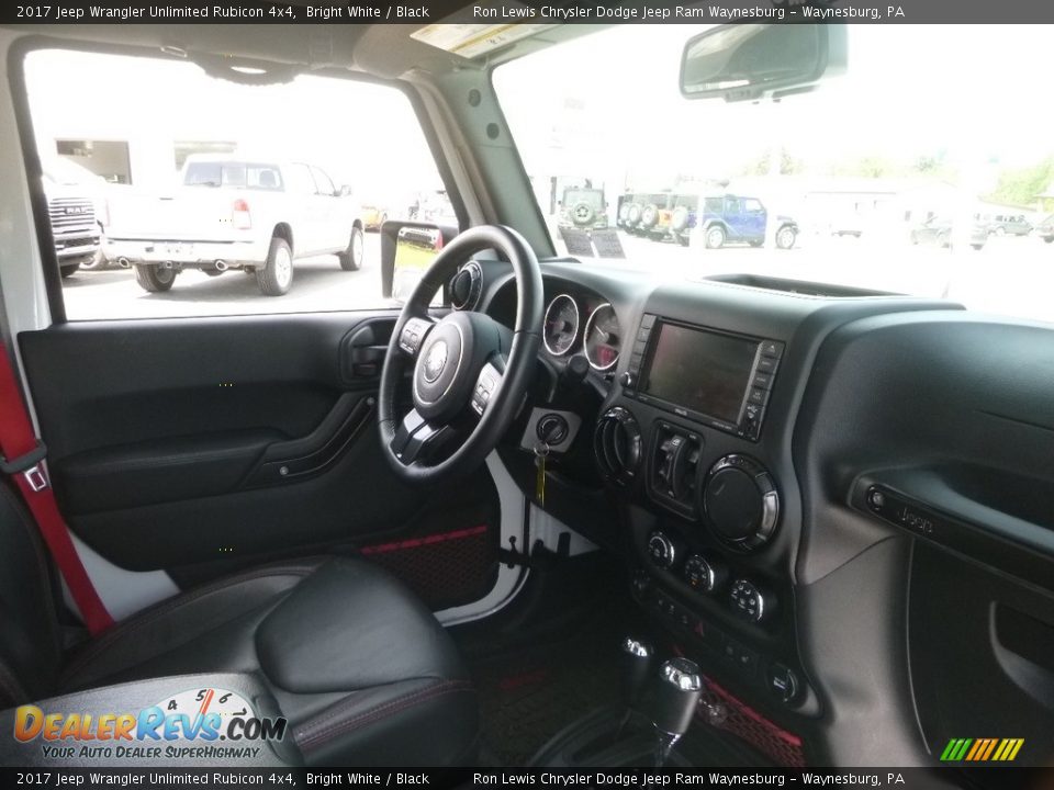 2017 Jeep Wrangler Unlimited Rubicon 4x4 Bright White / Black Photo #11