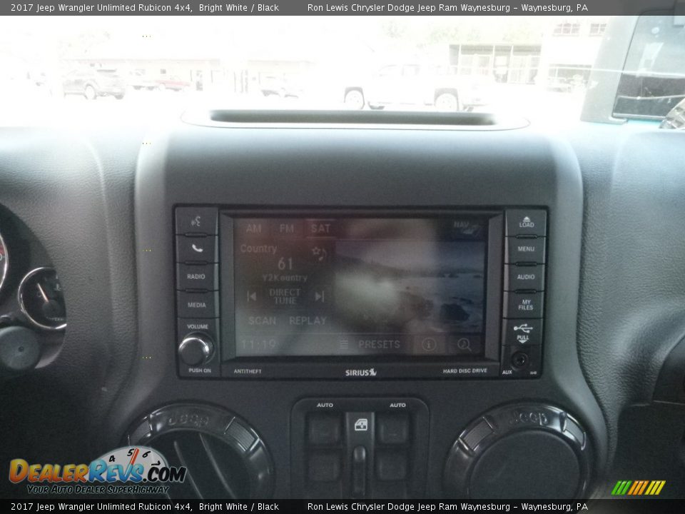 2017 Jeep Wrangler Unlimited Rubicon 4x4 Bright White / Black Photo #16
