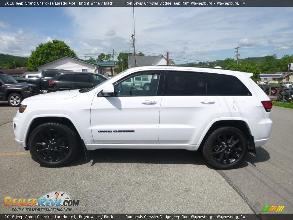 2018 Jeep Grand Cherokee Laredo 4x4 Bright White / Black Photo #2