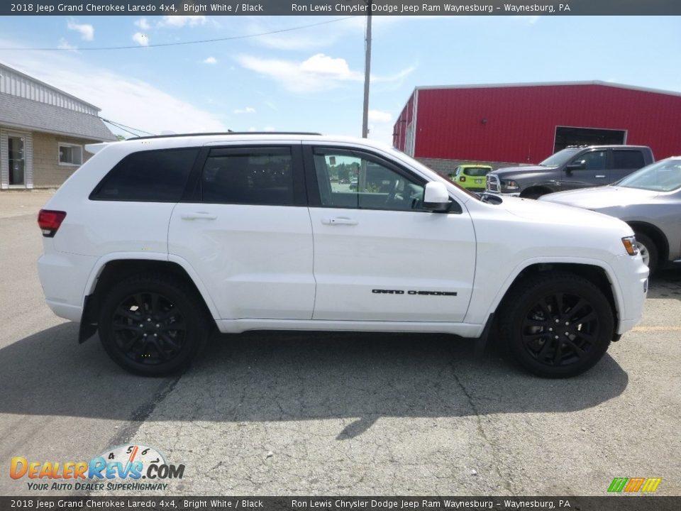 2018 Jeep Grand Cherokee Laredo 4x4 Bright White / Black Photo #6