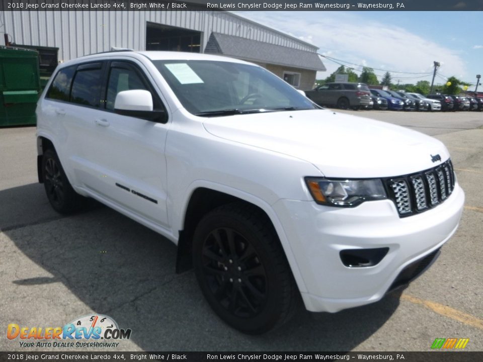 2018 Jeep Grand Cherokee Laredo 4x4 Bright White / Black Photo #7