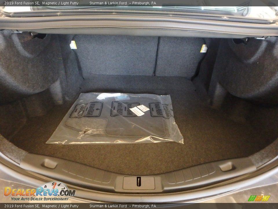 2019 Ford Fusion SE Magnetic / Light Putty Photo #3
