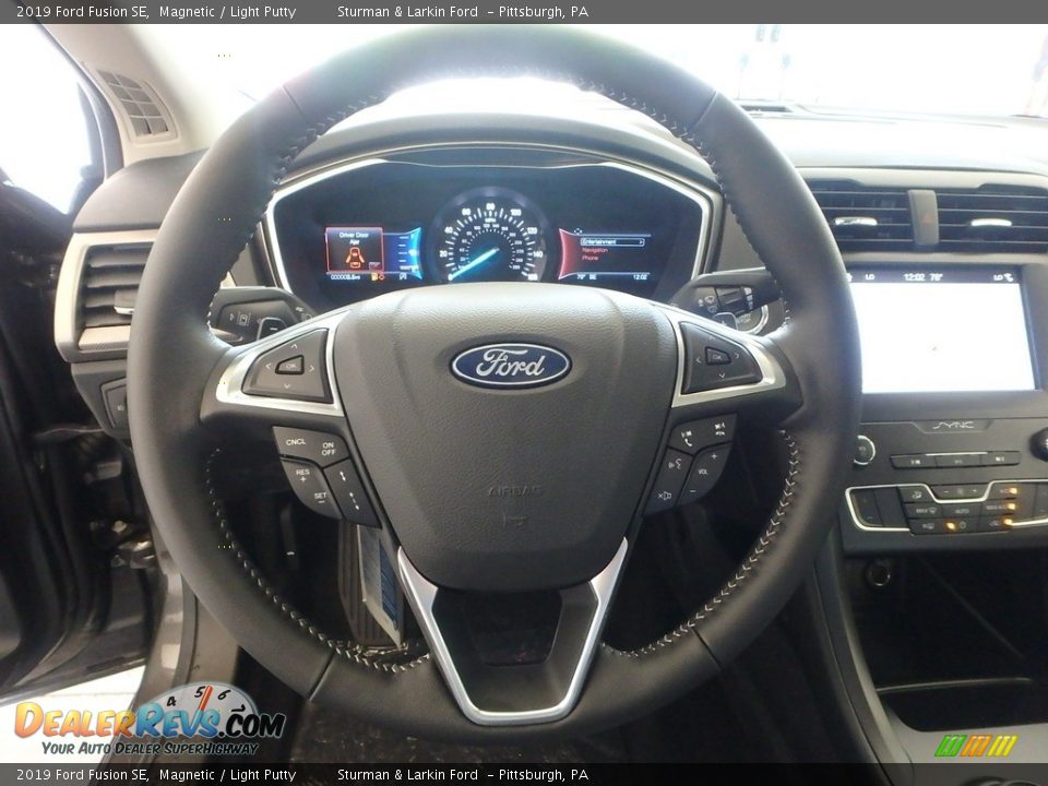 2019 Ford Fusion SE Magnetic / Light Putty Photo #14