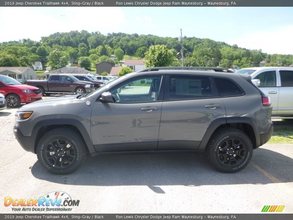 2019 Jeep Cherokee Trailhawk 4x4 Sting-Gray / Black Photo #2