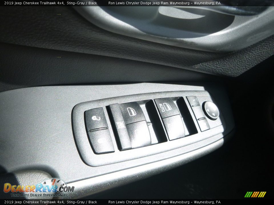 2019 Jeep Cherokee Trailhawk 4x4 Sting-Gray / Black Photo #20