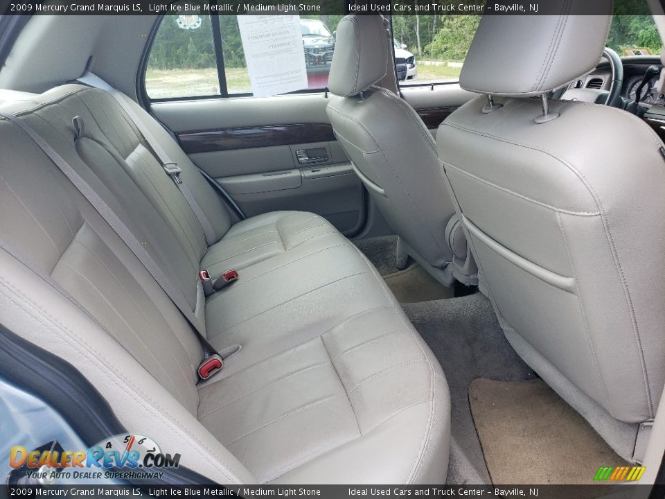 2009 Mercury Grand Marquis LS Light Ice Blue Metallic / Medium Light Stone Photo #12