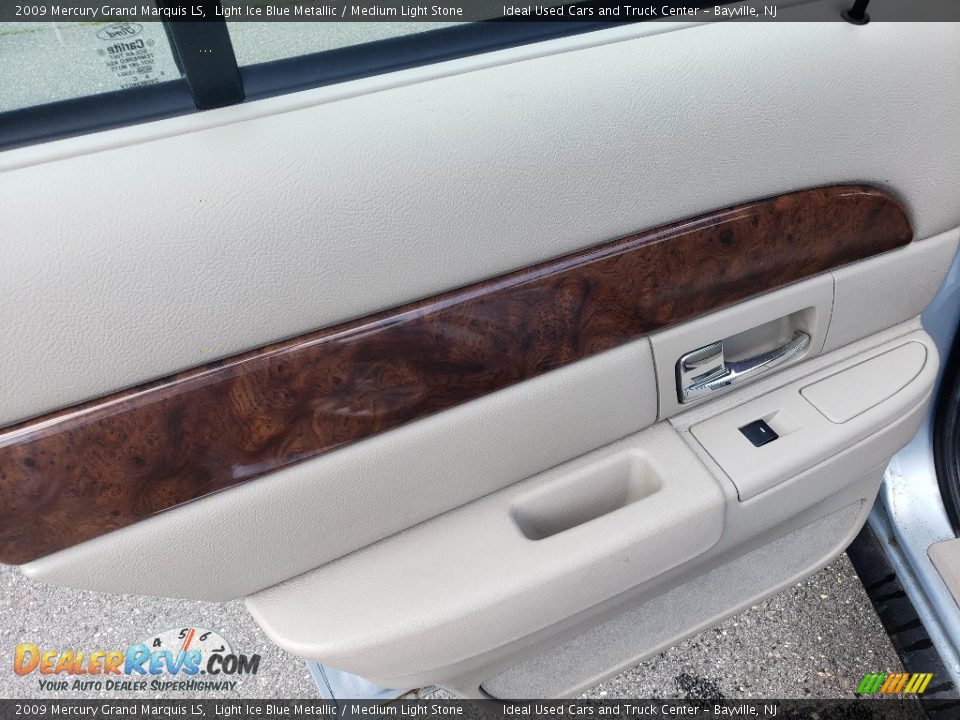 2009 Mercury Grand Marquis LS Light Ice Blue Metallic / Medium Light Stone Photo #13