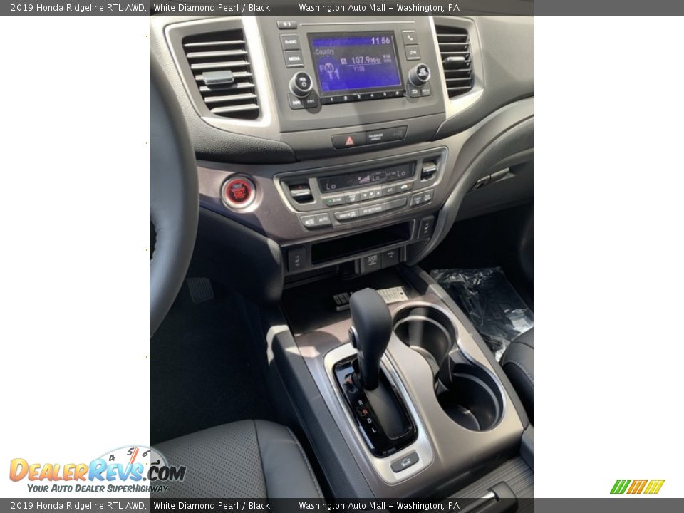 2019 Honda Ridgeline RTL AWD White Diamond Pearl / Black Photo #31