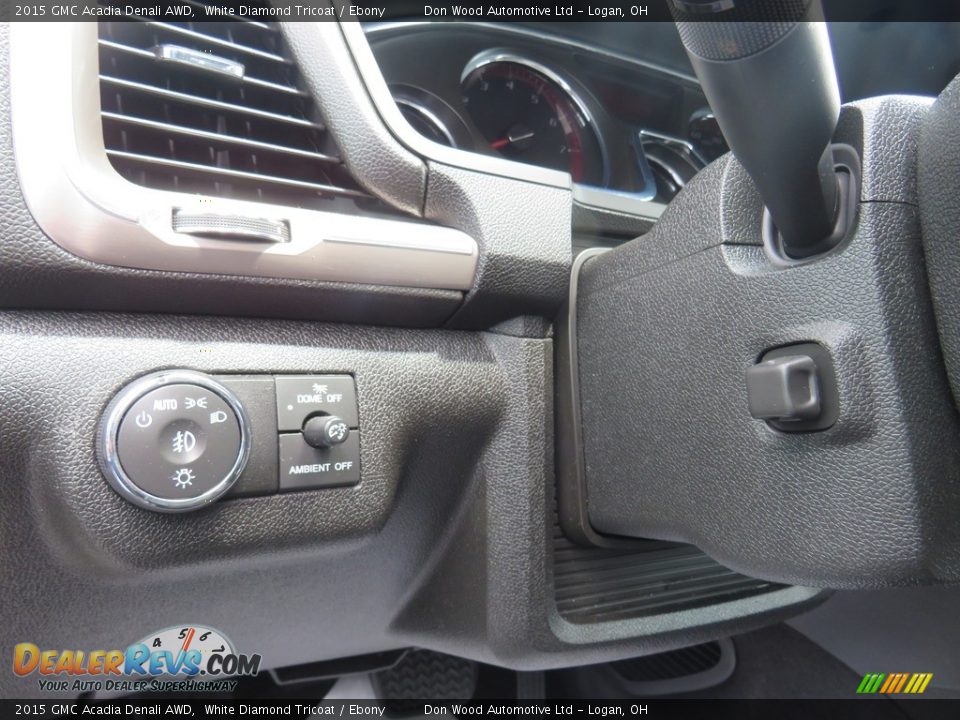 2015 GMC Acadia Denali AWD White Diamond Tricoat / Ebony Photo #23