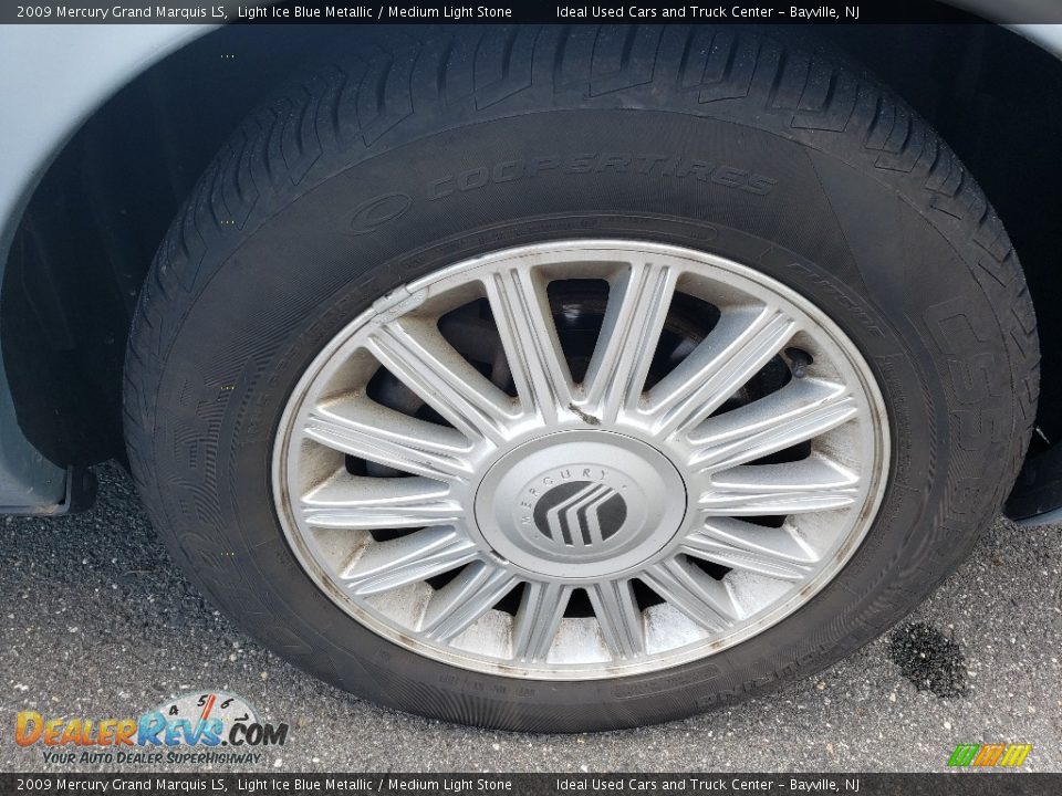 2009 Mercury Grand Marquis LS Light Ice Blue Metallic / Medium Light Stone Photo #25