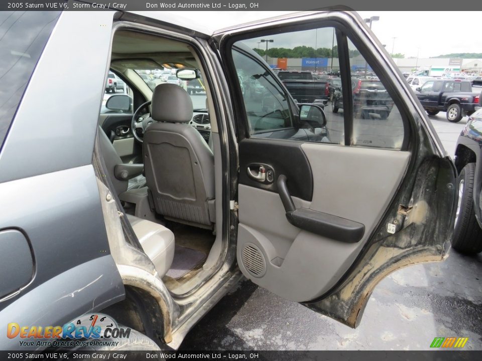 2005 Saturn VUE V6 Storm Gray / Gray Photo #25