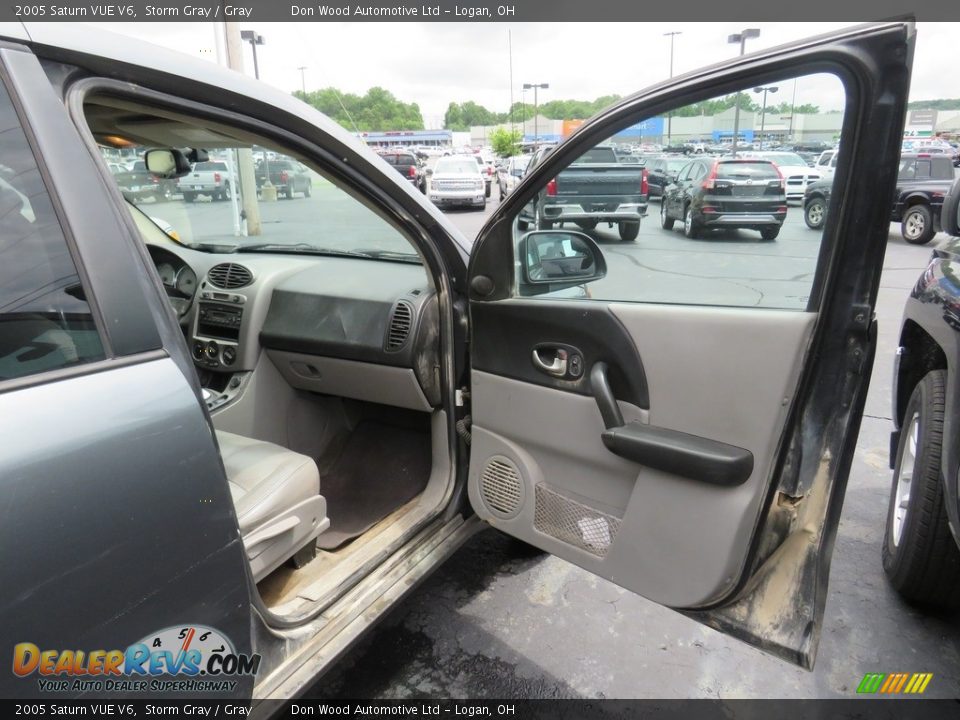 2005 Saturn VUE V6 Storm Gray / Gray Photo #27