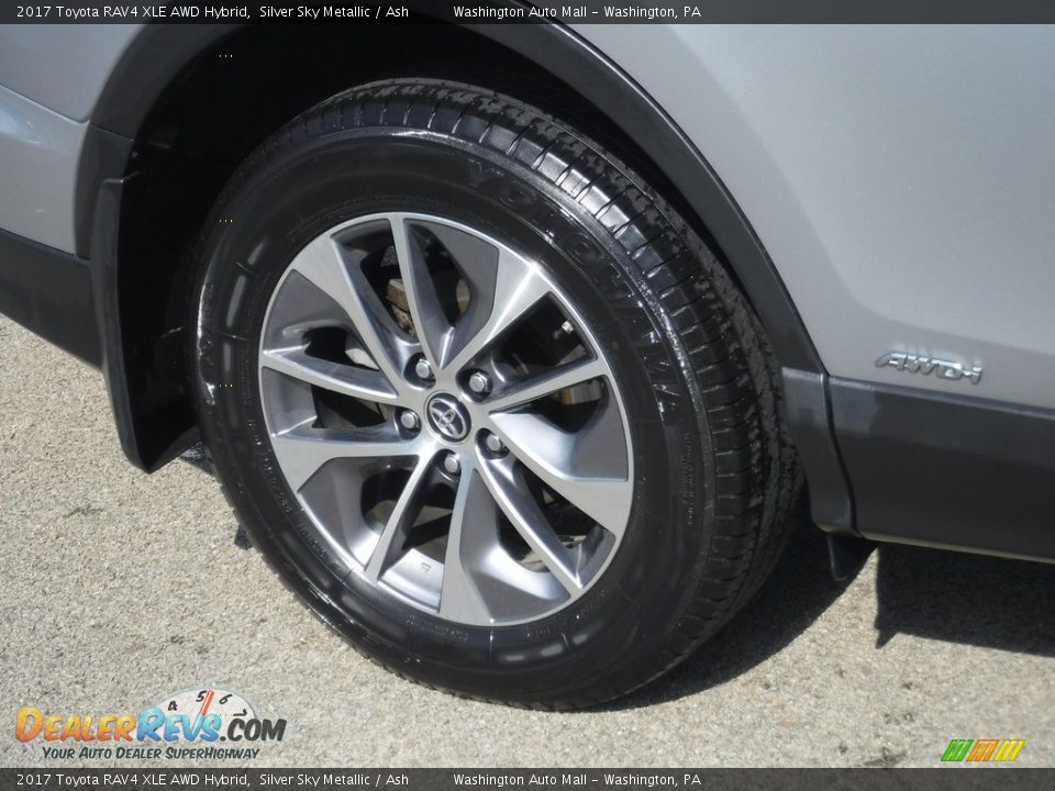 2017 Toyota RAV4 XLE AWD Hybrid Silver Sky Metallic / Ash Photo #3