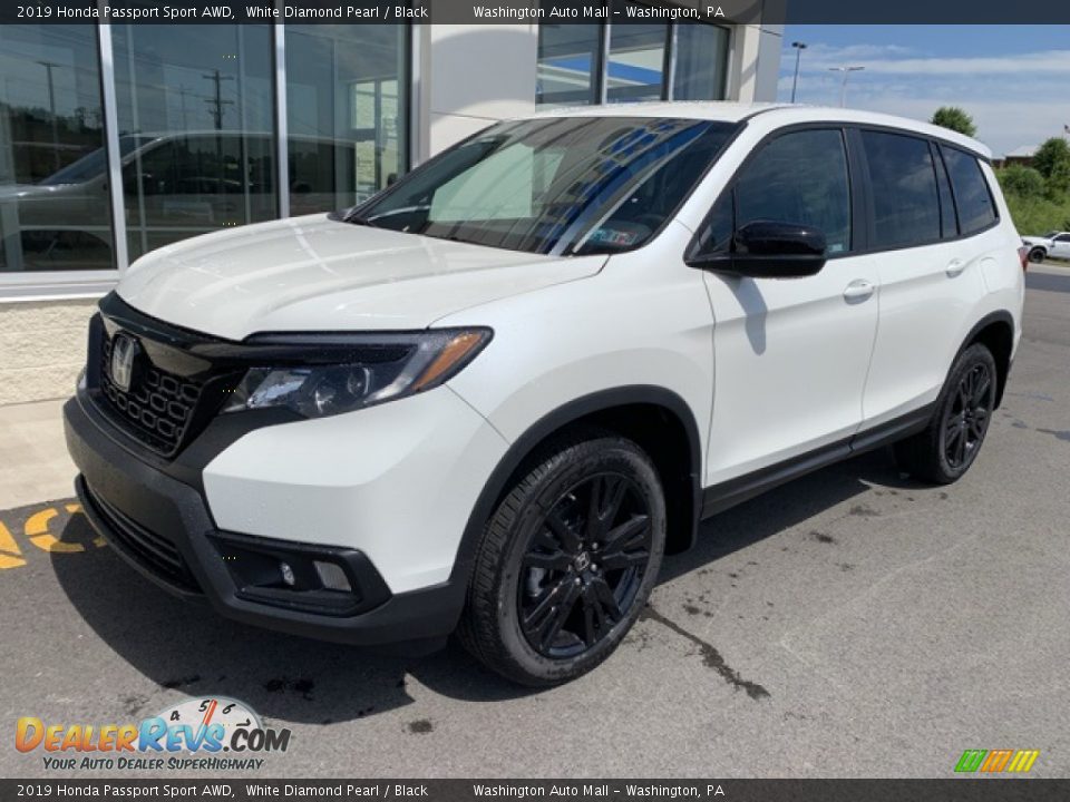 Front 3/4 View of 2019 Honda Passport Sport AWD Photo #2