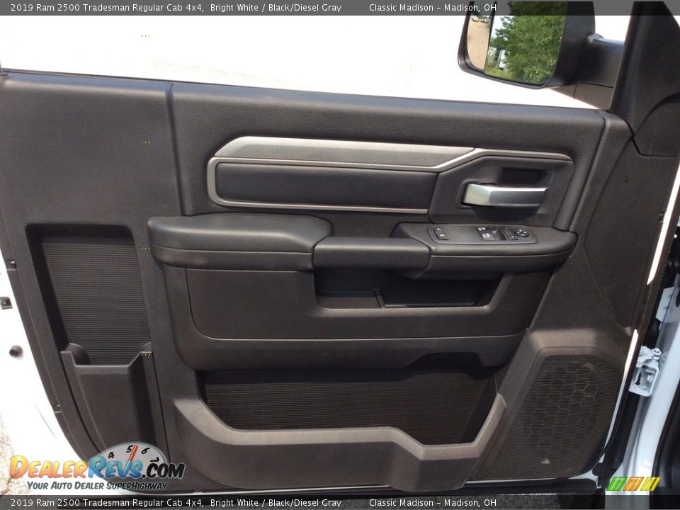 2019 Ram 2500 Tradesman Regular Cab 4x4 Bright White / Black/Diesel Gray Photo #8