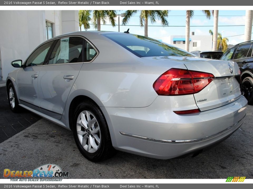 2016 Volkswagen Passat S Sedan Reflex Silver Metallic / Titan Black Photo #6