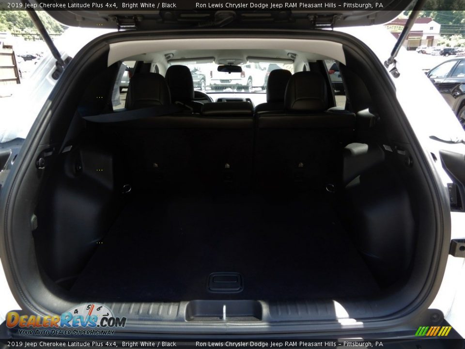 2019 Jeep Cherokee Latitude Plus 4x4 Bright White / Black Photo #5