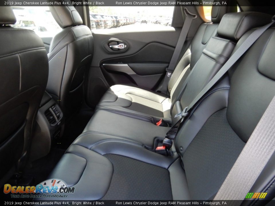 2019 Jeep Cherokee Latitude Plus 4x4 Bright White / Black Photo #12